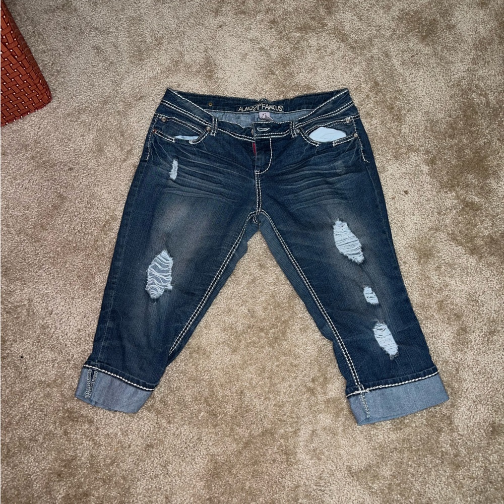 Ripped capris